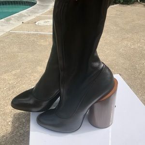 Givenchy hight heel shoes size 8 New